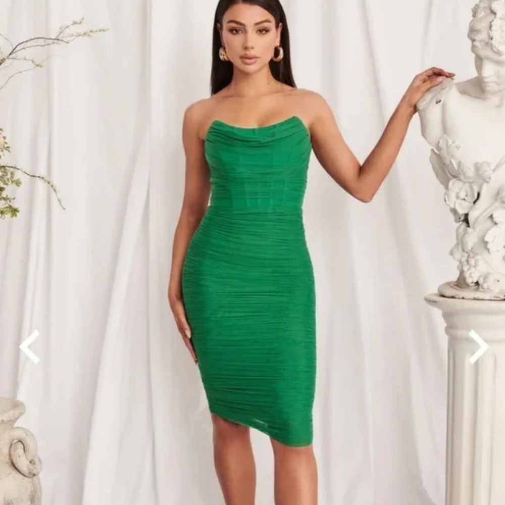 Green strapless dress